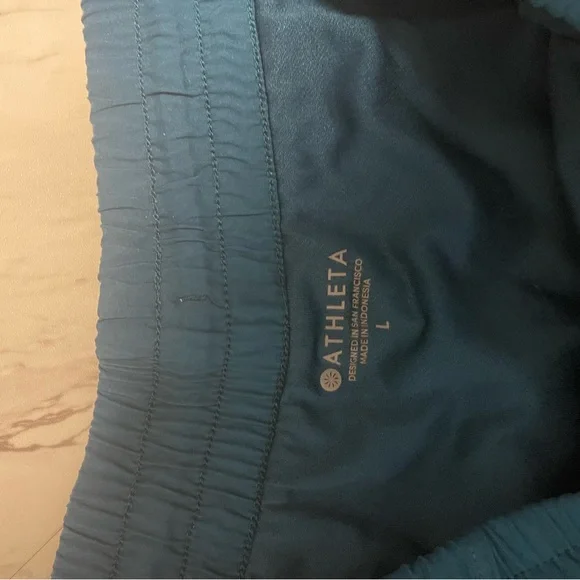 Athleta shorts - Picture 2 of 3